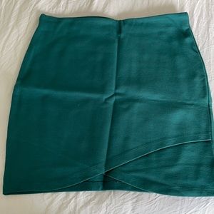 Aritzia - Short Teal Skirt! Size S